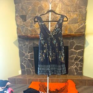 Free people Floral Sleeveless tunic top!